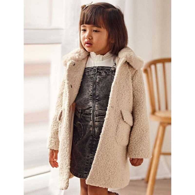 Furry coat Almond