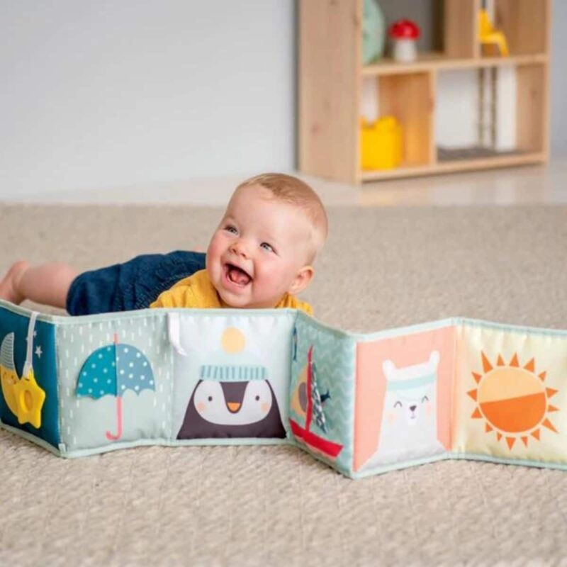 Taf Toys North Pole Activity Book - Image 5