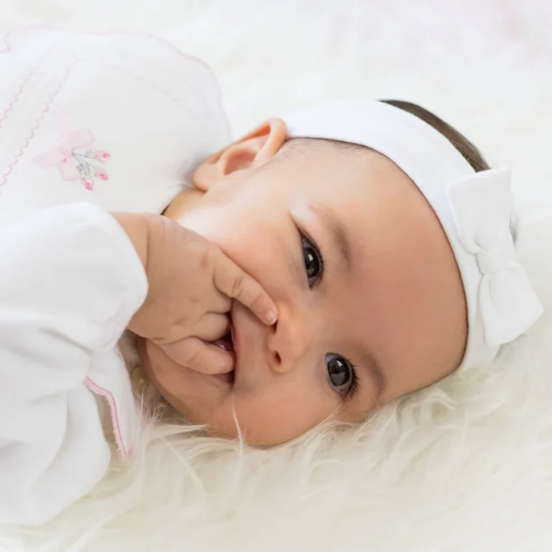 Alba White Baby Girls Bow Hairband - Image 3