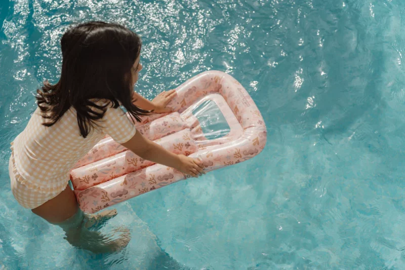 Lie-on Float Ocean Dreams Pink - Image 3