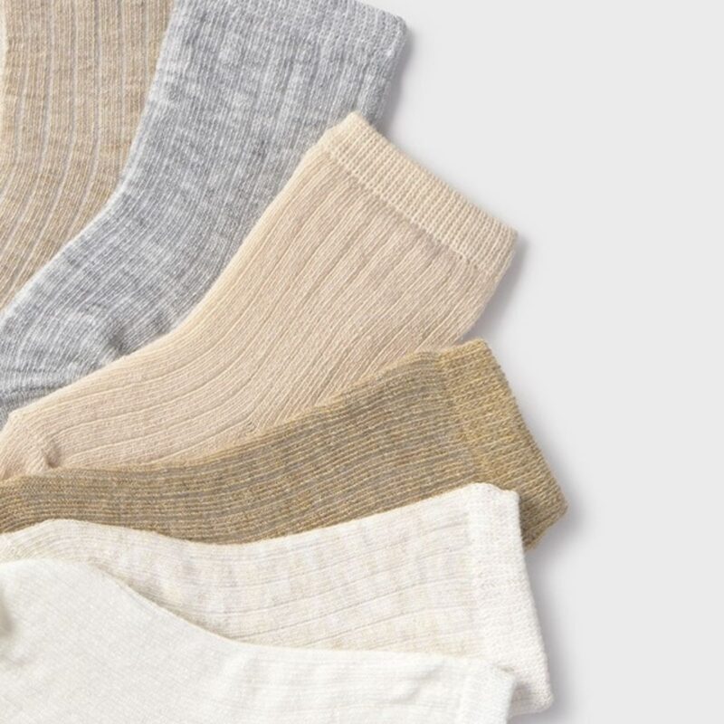 Newborn 6 Pack of Plain Neutrals Socks - Image 2