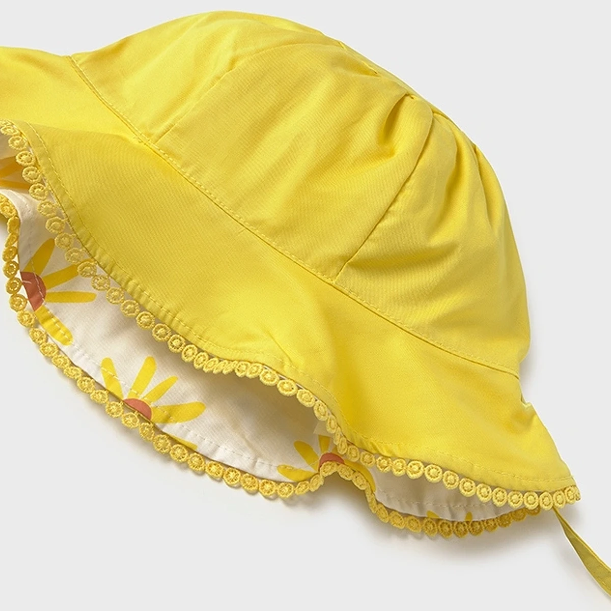 Reversible Yellow Daisy Hat - Image 3