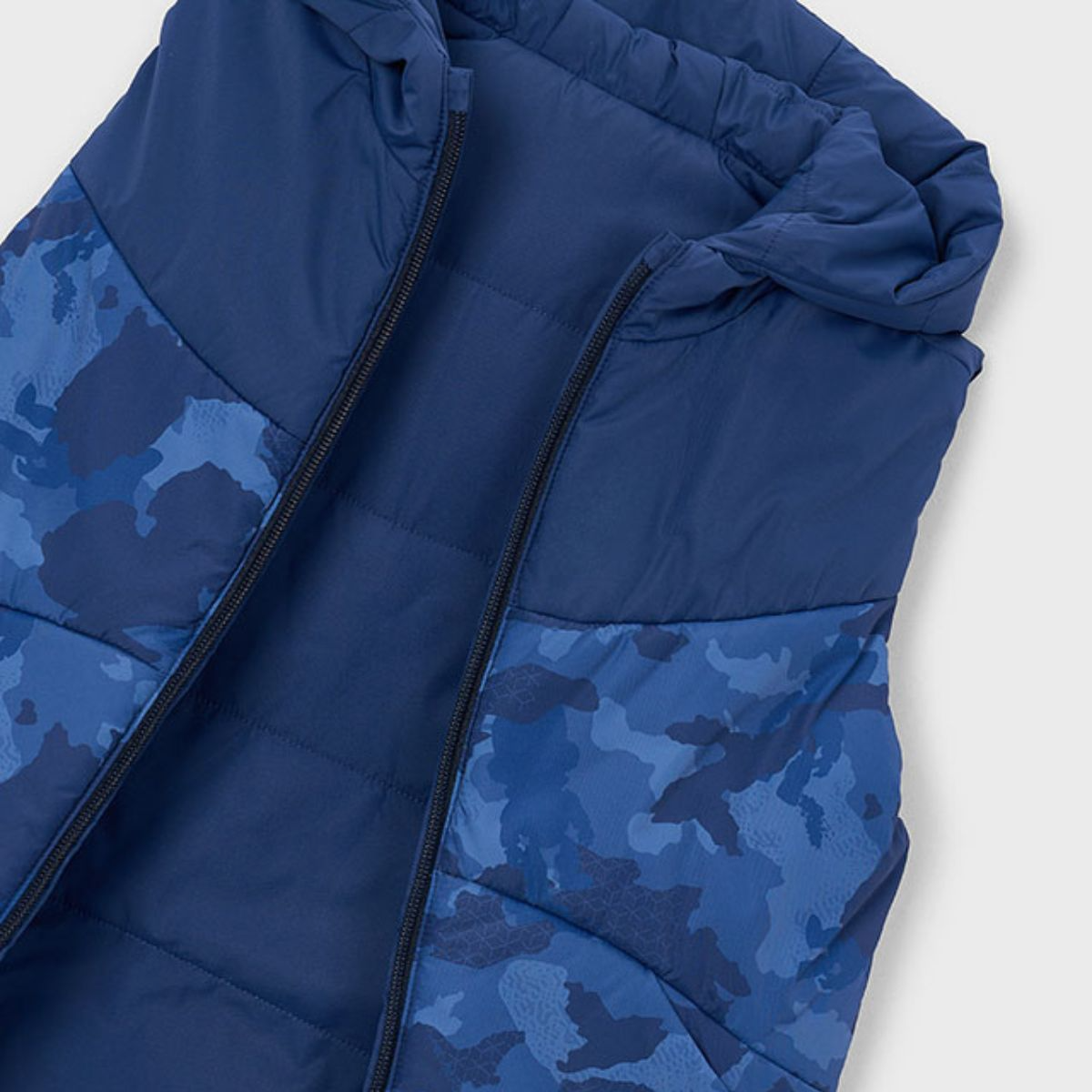 Reversible Blue Camo Puffer Vest - Image 3