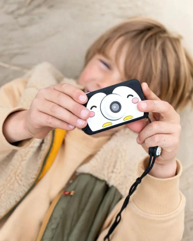 32GB of memories for their future self to discover. The Zoo Family Digital Camera captures those tiny details adults usually miss. ✨🐧

#MiSuenosKids #ZooFriends #ChildhoodArchive #UKKids #KidsDigitalCamera #LondonMums #TheZoofamily