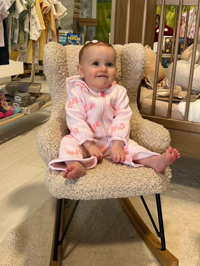 Beautiful Sofia came to visit us in store for some shopping with Mummy 💕 wearing our gorgeous love print tracksuit 🩷

@natalielinden 🫶🏼

#misuenoskids #babyshop #babyclothing #kidsclothing #childrenswear