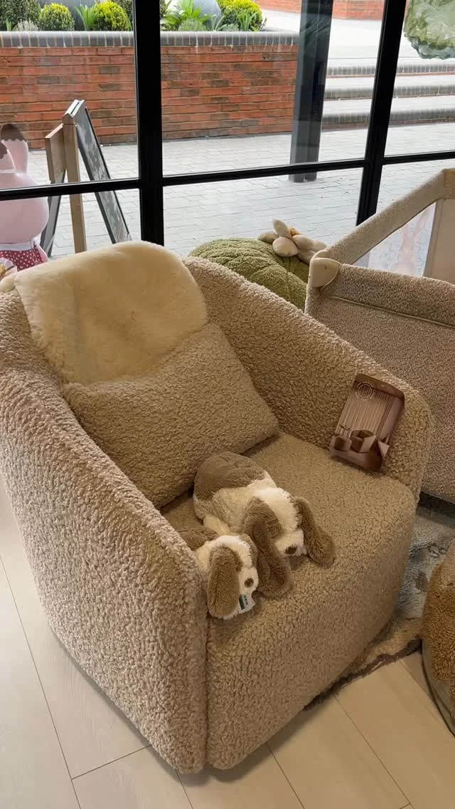 Bring your nursery to life with MiSueños Kids 🤍✨

Our beautiful Quax travel cot is the perfect addition to your home - finished in a soft bouclé fabric, it provides all the comfort whilst looking aesthetic and ensuring your little one sleeps safely 💫

#misuenoskids #quax #travelcot #babynursery #babynurserydecor