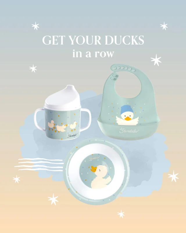 One duck, two ducks... Our Duck Edda matchy set—featuring the silicone bib, drinking cup, and bowl— is nature-inspired and toddler-proof. 🦆💦

#MiSueñosKids #DuckEdda #Sterntaler #Mealtime #Nursery