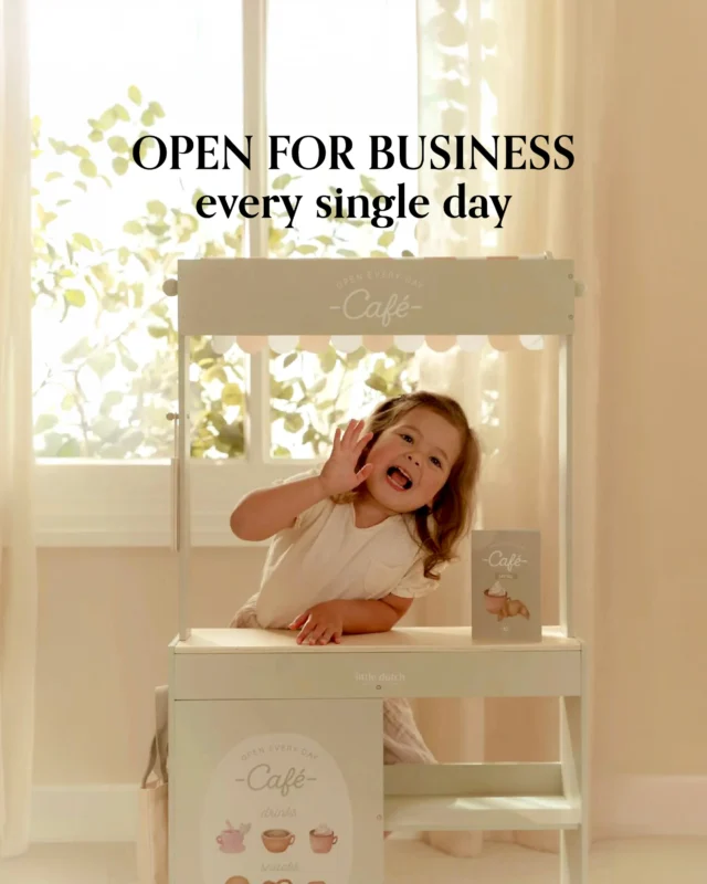 The sweetest little coffee shop is officially open for business! The beautiful Wooden market stall by Little Dutch easily transforms any play corner into a bustling workspace for busy imaginations. Perfect for sharing drinks, snacks, and big smiles with the entire family. 🥐☕

#MiSuenosKids #LittleDutch #WoodenToys #PretendPlay #ImaginaryPlay #KidsCoffeeShop