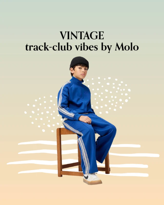 Bold, fluid, and undeniably cool. Molo’s steel blue retro track pants feature a roomy, modern fit built for non-stop action. 💙 Pair with the matching jacket for a crisp, head-to-toe sport statement. 👟

#MiSueñosKids #MoloKids #KidsFashion #ChildrensStyle #KidsStyle #ActiveKids #UKKidsStore